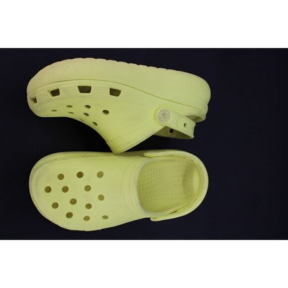 CROCS CLASSIC CRUSH CLOG iconic crocs wedge comfort in yellow Youth 3 Girls - Picture 2 of 11